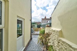 Photo 19- click for photo gallery